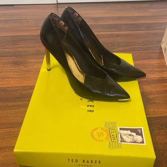 Ted Baker heels - Picture 1 of 5